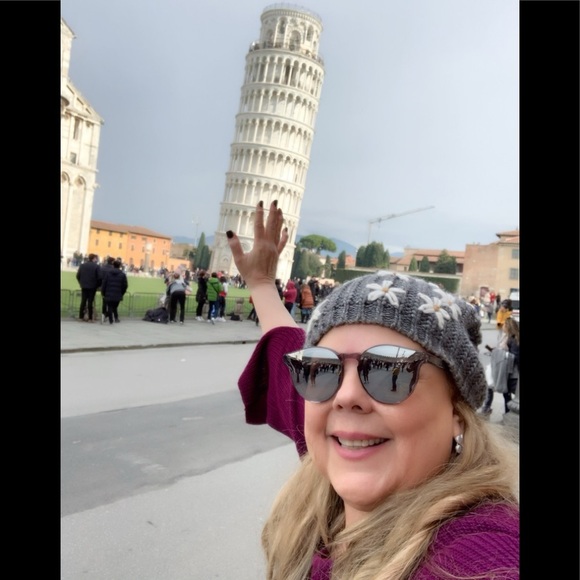 Meet your Posher Ambassadors Level II Giz 5 Stars ๐๐๐๐๐ - Picture 11 of 15